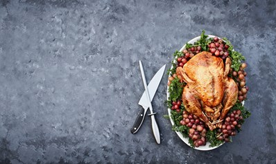 comidas-festivas-gratuitas-y-otros-recursos-alimentarios-para-2024 image
