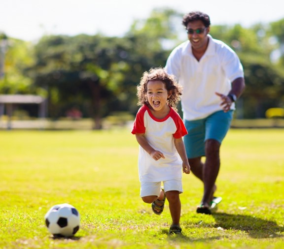 Ejercicio en familia por cinco minutos al día Post Header Image