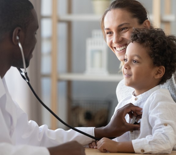 Planifique ahora las consultas de salud para el regreso a la escuela, las vacunas y más Post Header Image