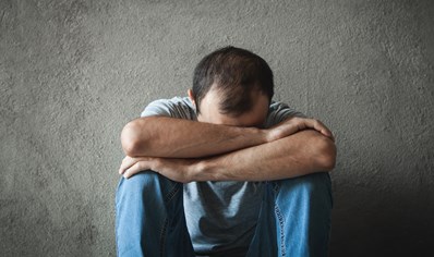 como-obtener-ayuda-durante-una-crisis-de-salud-mental image